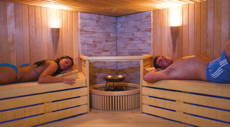 Faire du sauna régulièrement aide à vivre plus longtemps et mieux