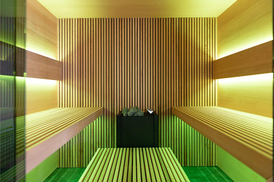 Intérieur d'un sauna traditionnel